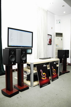 西狂争霸 三诺摩机大赛重庆站决赛精彩收官，软件创新引领计算机开发新浪潮